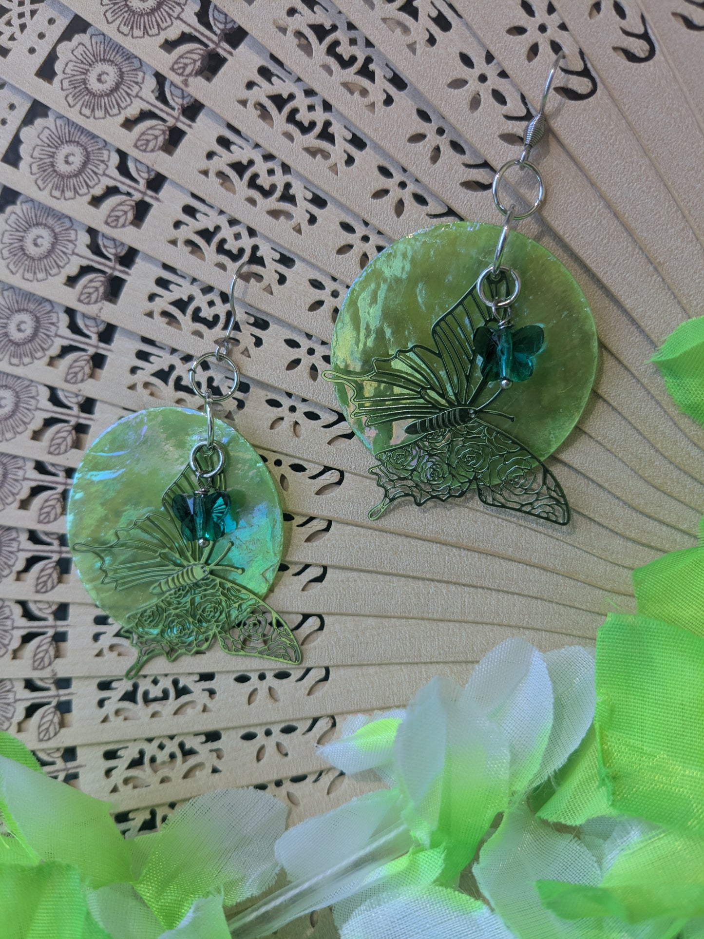 2 colors - Earring with shell and pendant