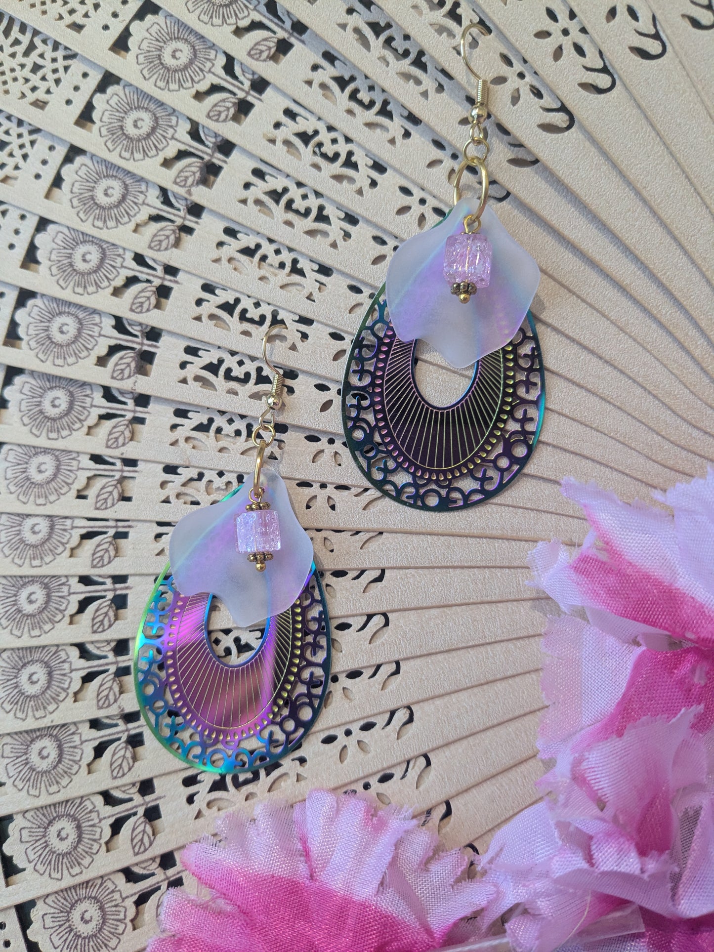 Earring with pendants and flower petal