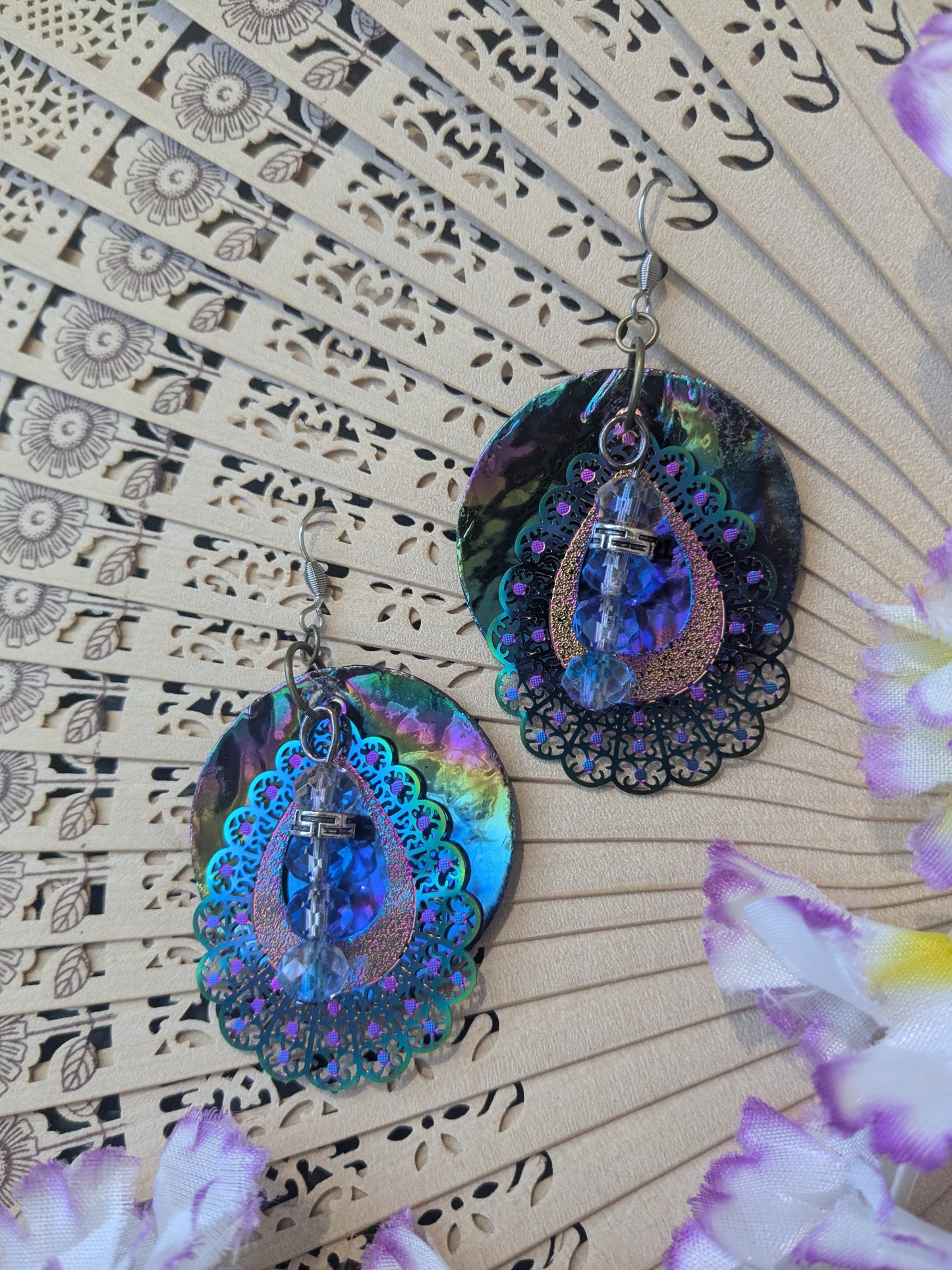 Earring with beads and pendant
