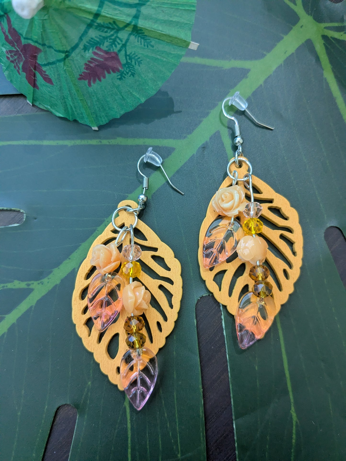 Earring with beads and pendant