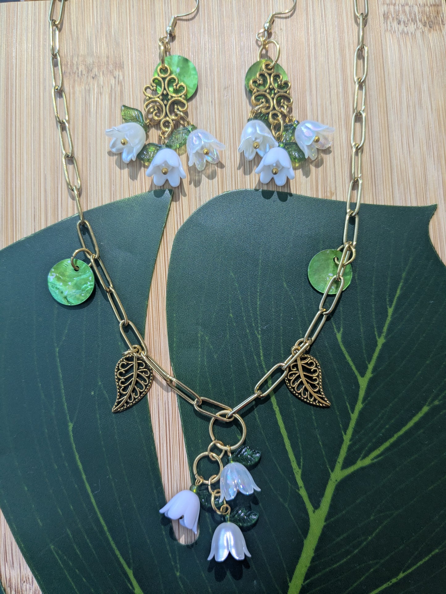 Chain necklace and earring set
