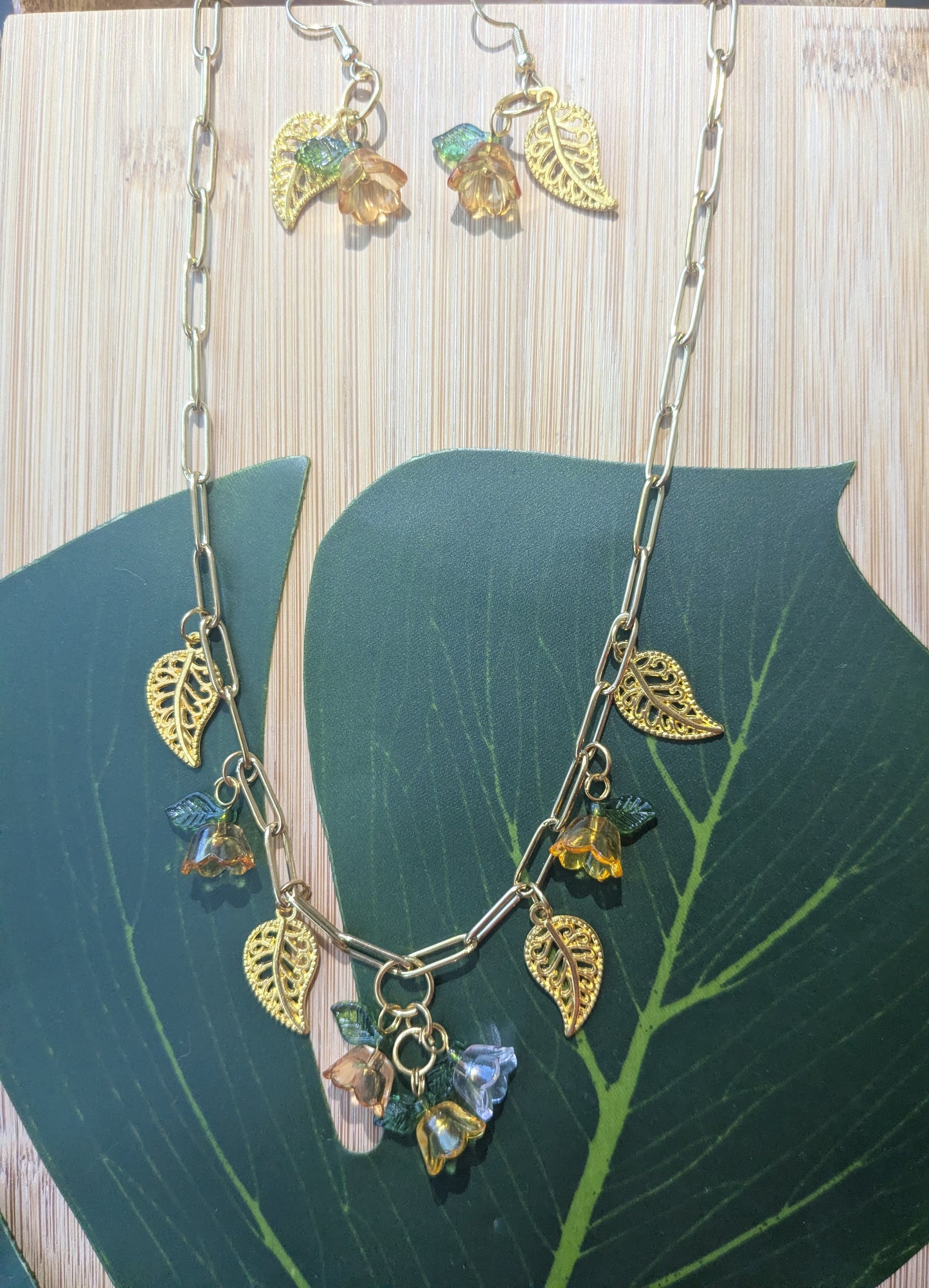 Chain necklace and earring set
