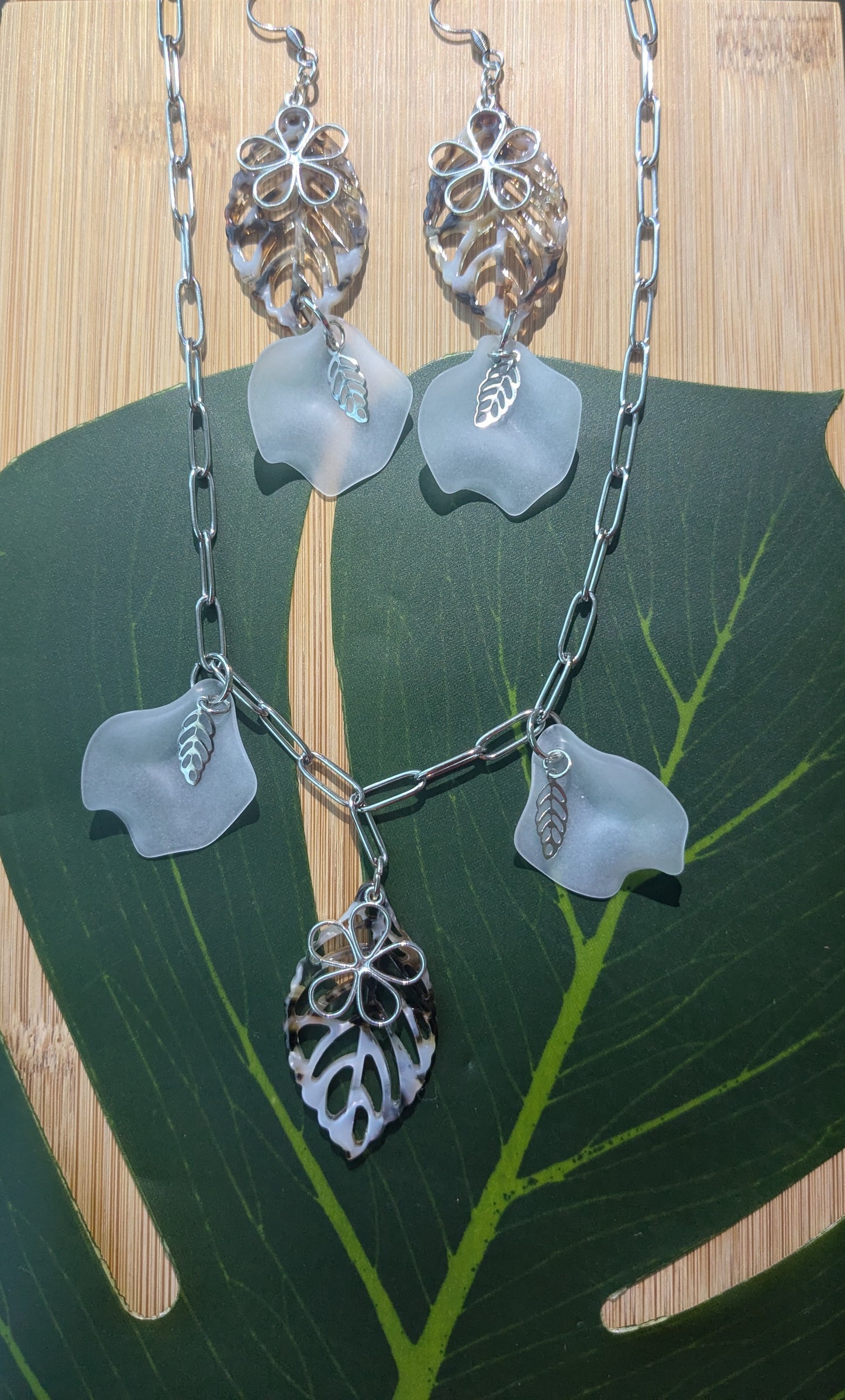 Chain necklace and earring set