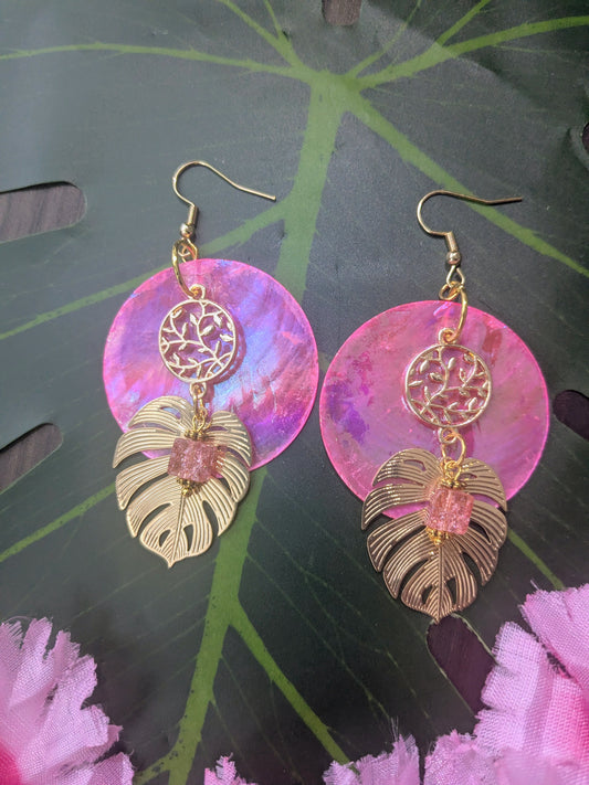 Earring with shell and pendant