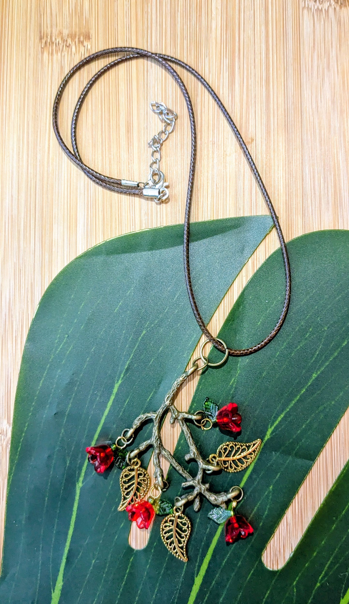 4 colors - Leather necklace with floral pendant