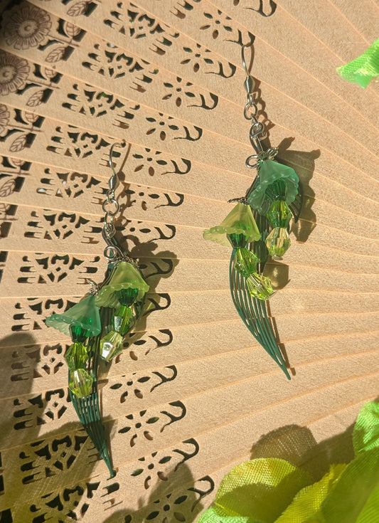 Earring with flowers