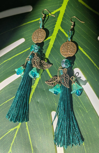 Earring with tassel, leaf and flower