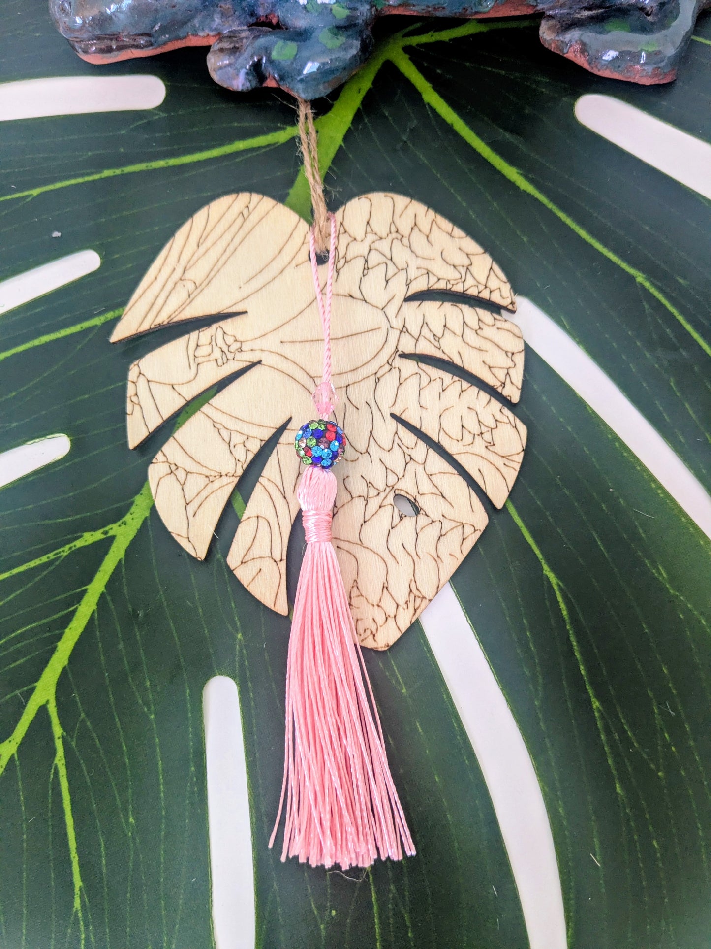 19 colors - Wooden air freshner with tassel and beads