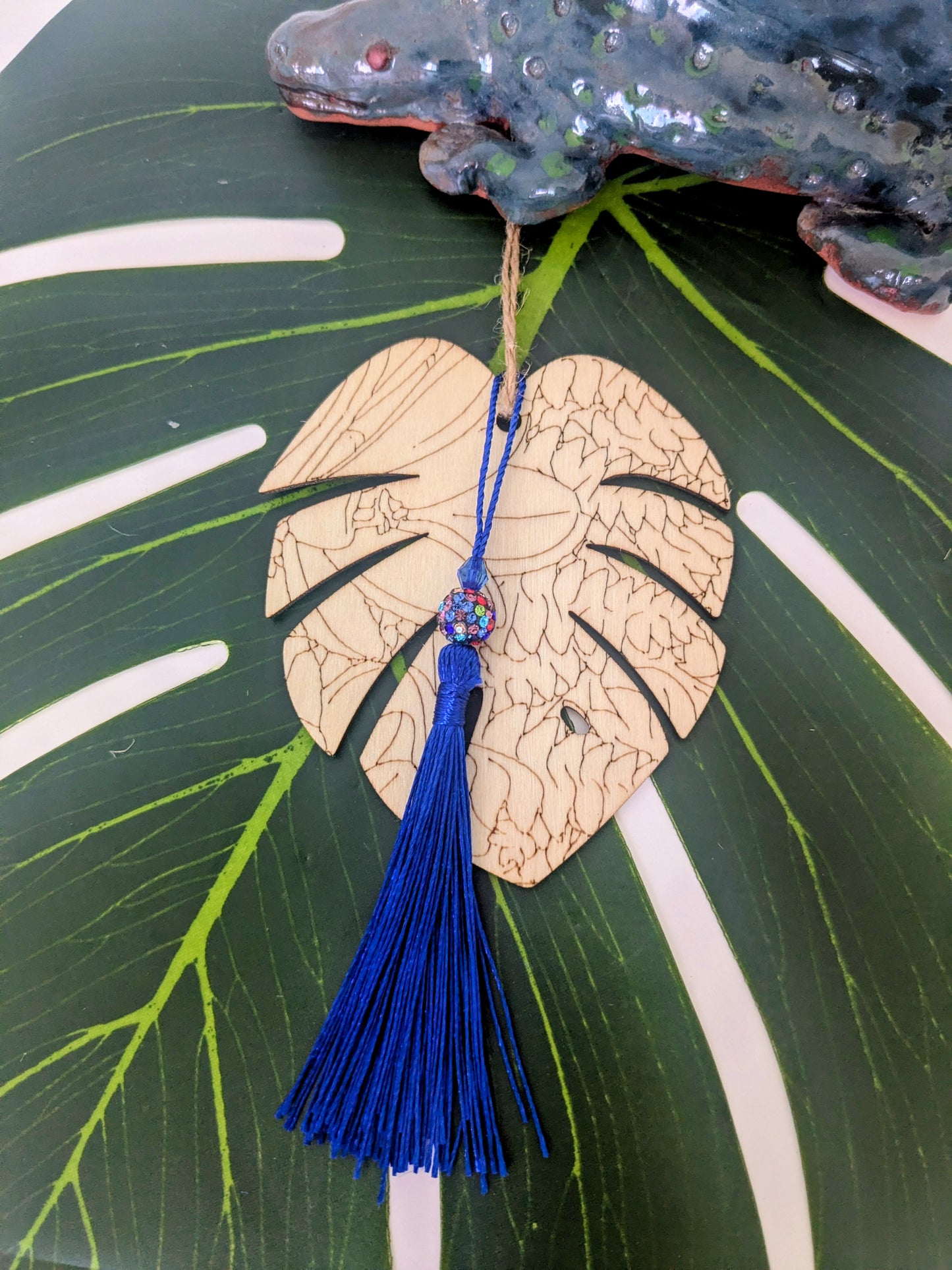 19 colors - Wooden air freshner with tassel and beads