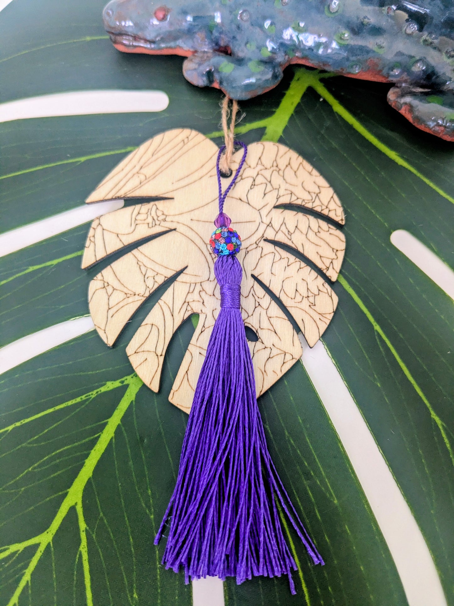 19 colors - Wooden air freshner with tassel and beads