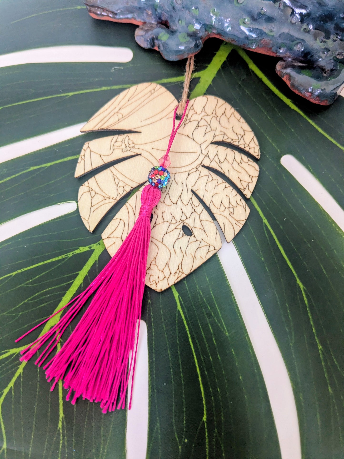 19 colors - Wooden air freshner with tassel and beads
