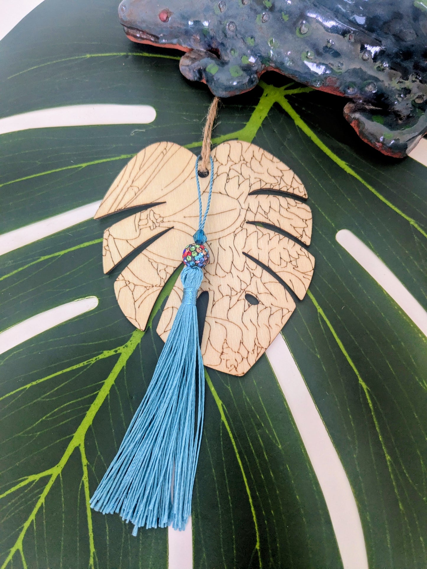 19 colors - Wooden air freshner with tassel and beads