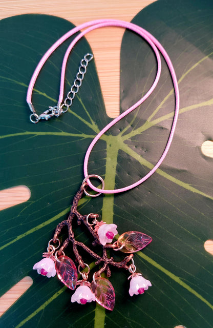 10 colors - Leather necklace with floral pendant