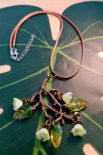 10 colors - Leather necklace with floral pendant