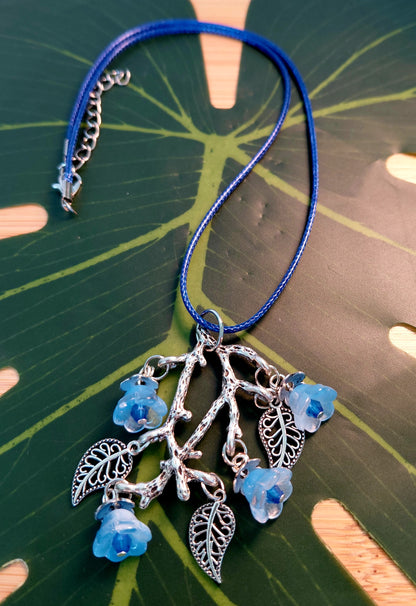 10 colors - Leather necklace with floral pendant