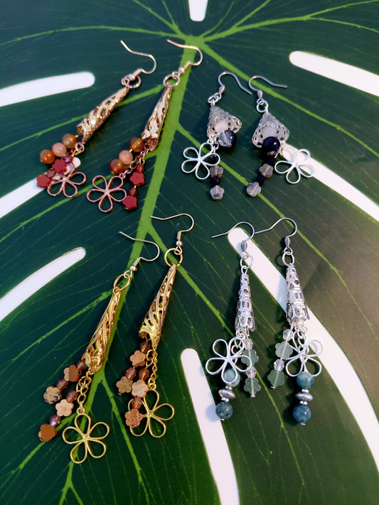 4 colors - Earring with glass beads and gemstones